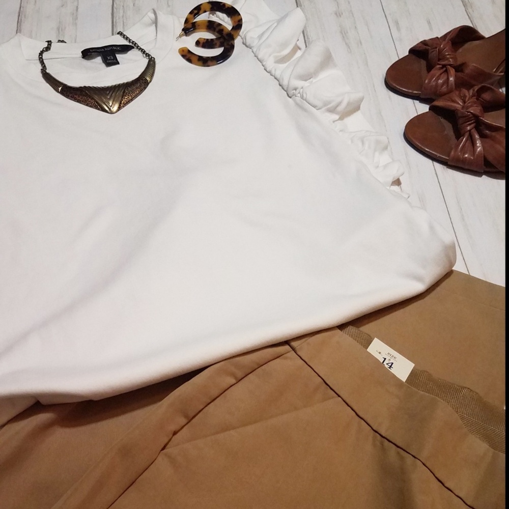 Old navy pants - Picture 1 of 4